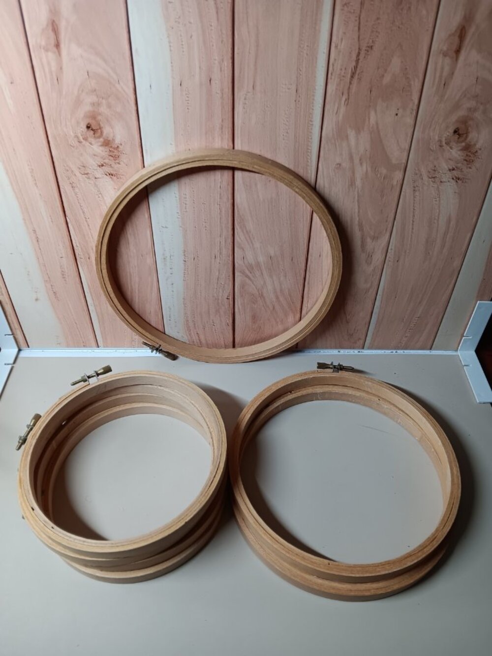 Wooden Embroidery Hoops Assorted Sizes 7, 6, 5 Craft Embroidery Supplies 7 pc